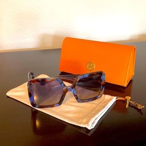 NWOT Tory Burch sunglasses